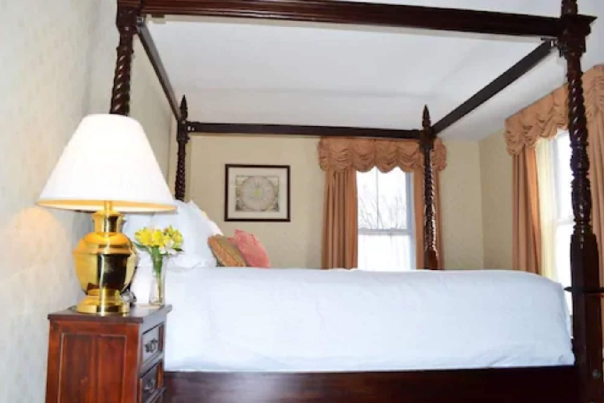 The Inn At Saratoga Saratoga Springs Exterior photo